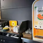 Kyriad Direct Hotel