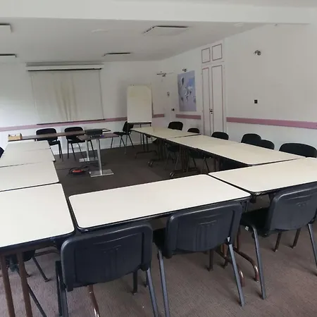 Otel Kyriad Direct Soissons