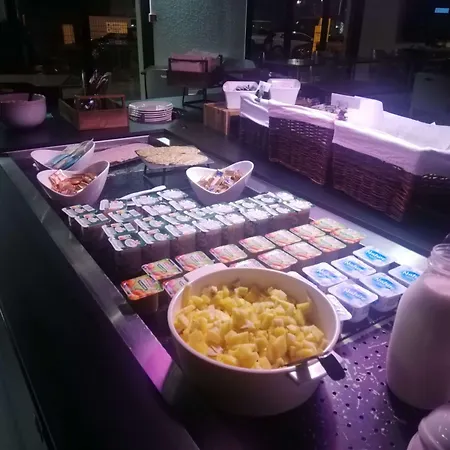 Otel Kyriad Direct