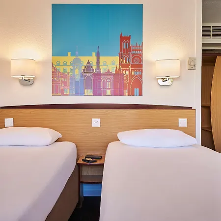 Kyriad Direct Otel 2*