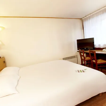 Otel Kyriad Direct Soissons