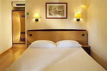 Kyriad Direct