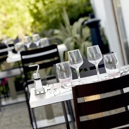 Kyriad Direct Hotel 2*