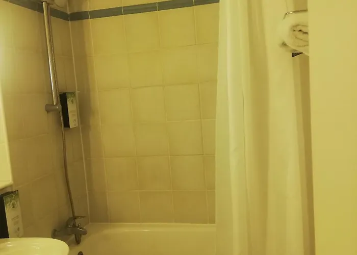 Hotel Kyriad Direct 2*