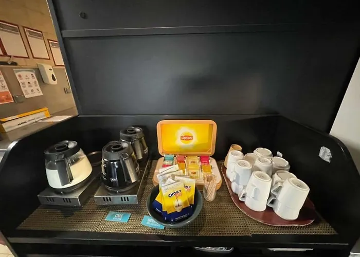 Hotel Kyriad Direct 2*